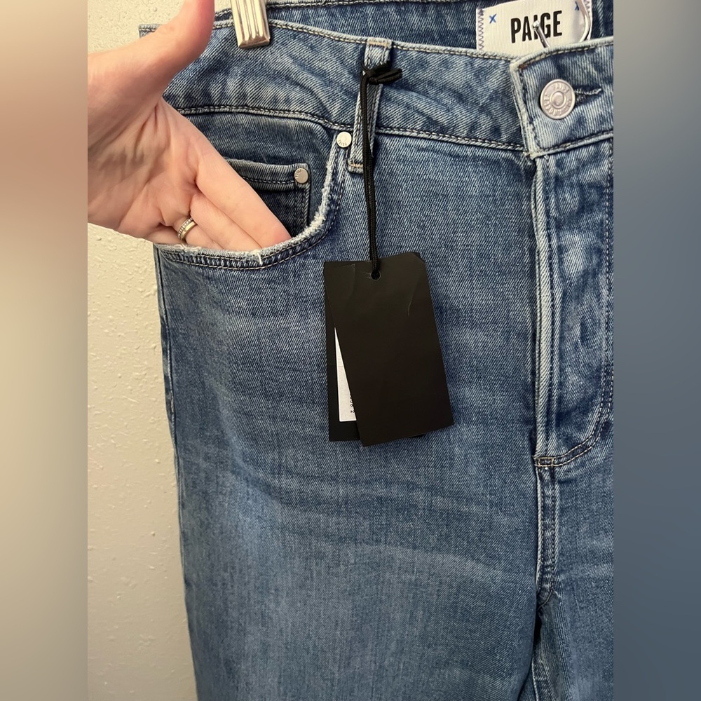 Paige Frankie Covered Button Fly
Adienne Distressed Size 30 New Wide Leg Crop - Picture 7 of 15